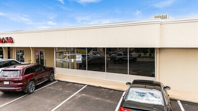 600-612 E Main St, Uvalde, TX à louer Photo de l’immeuble– Image 1 sur 2