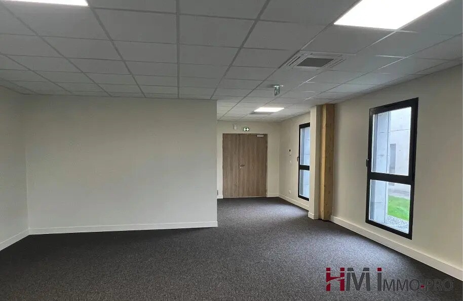 Bureau dans Bourg-Achard à louer Photo intérieure– Image 1 sur 8