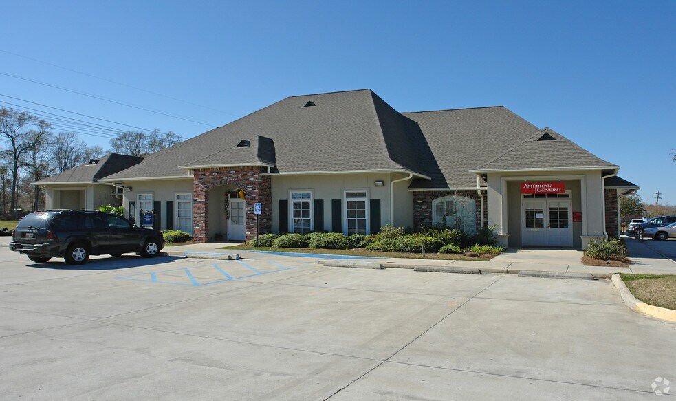 13702 Coursey Blvd, Baton Rouge, LA à louer - Photo principale – Image 1 sur 2