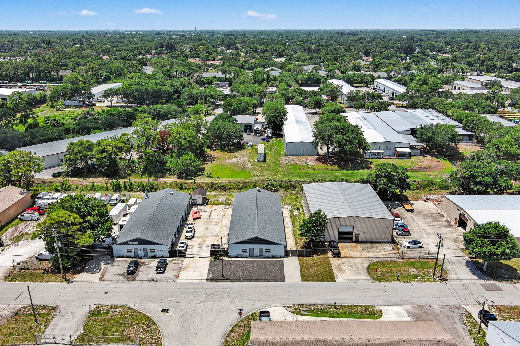 7731 Industrial Rd, Melbourne, FL à louer Aérien– Image 1 sur 30
