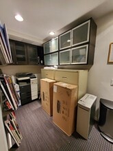 235 E 58th St, New York, NY à vendre Photo intérieure– Image 2 sur 10