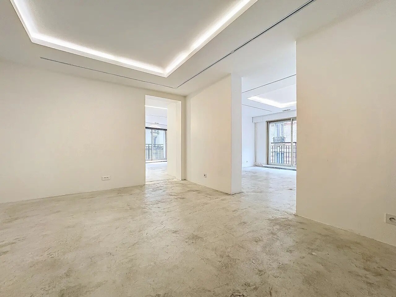  dans Paris à vendre Photo intérieure– Image 1 sur 1