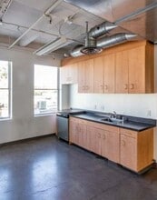 225 Santa Monica Blvd, Santa Monica, CA à louer Photo intérieure– Image 2 sur 3