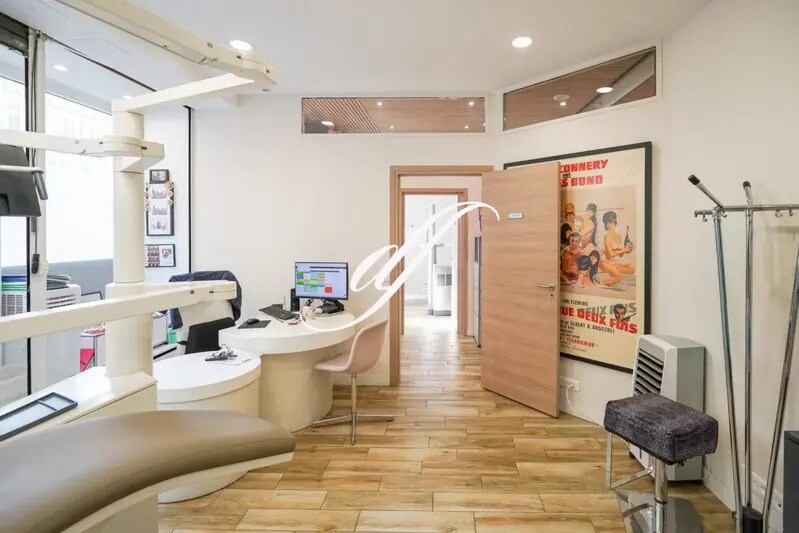 Local commercial dans Paris à vendre - Photo de l’immeuble – Image 3 sur 14