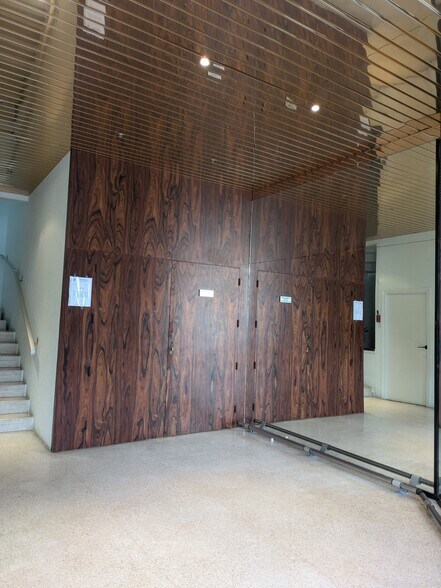 Bureau dans Grenoble à vendre - Hall d’entrée – Image 3 sur 18