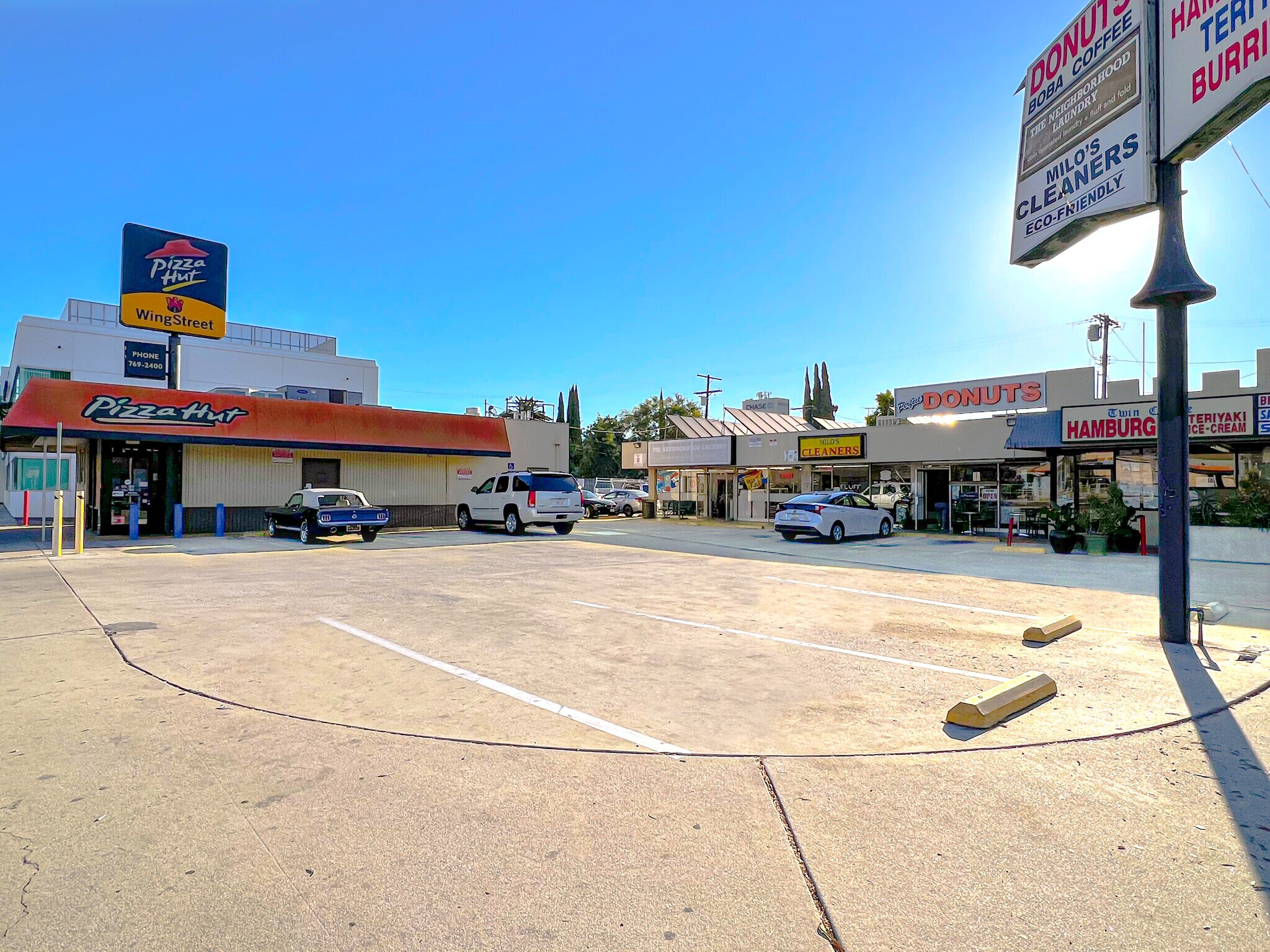 4400-4406 Vineland Ave, North Hollywood, CA à louer Photo principale– Image 1 sur 5