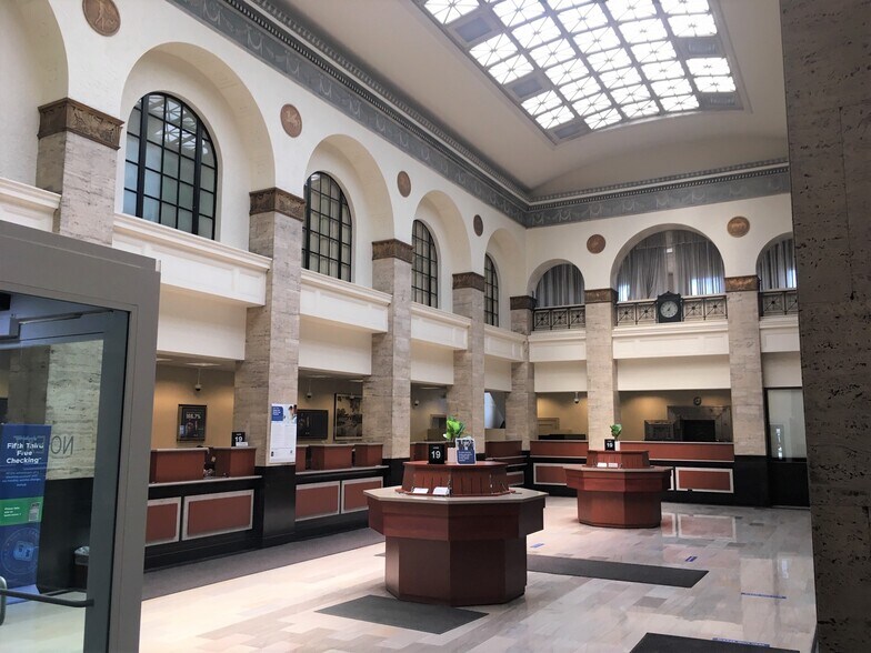 840 S Oak Park Ave, Oak Park, IL à louer - Hall d’entrée – Image 3 sur 11
