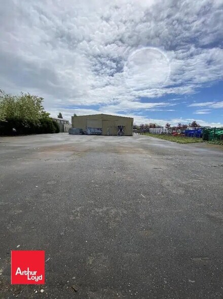 Local commercial dans Mainvilliers à louer - Photo de l’immeuble – Image 2 sur 5