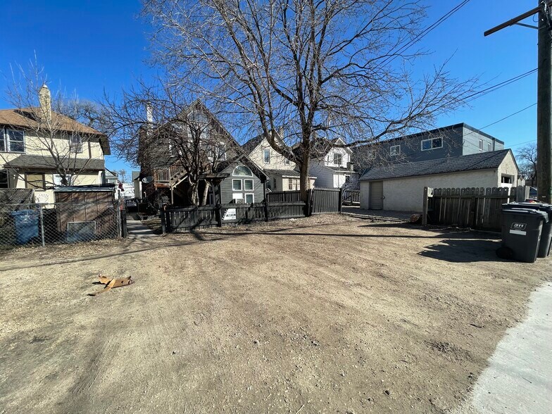 598 Corydon Av, Winnipeg, MB à vendre - Photo de l’immeuble – Image 3 sur 13