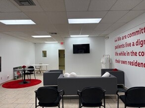 7101-7225 W Oakland Park Blvd, Lauderhill, FL à louer Photo intérieure– Image 2 sur 7