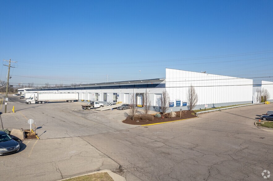 4790-4860 Interstate Dr, Cincinnati, OH à louer - Photo principale – Image 1 sur 6