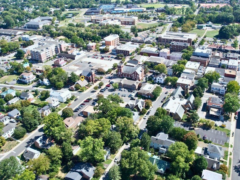 9327 Main St, Manassas, VA à louer - Photo de l’immeuble – Image 3 sur 21