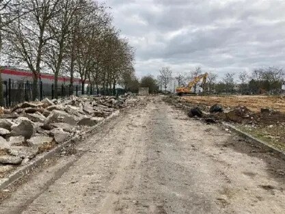 Industriel/Logistique dans Éragny à louer - Photo de l’immeuble – Image 2 sur 6