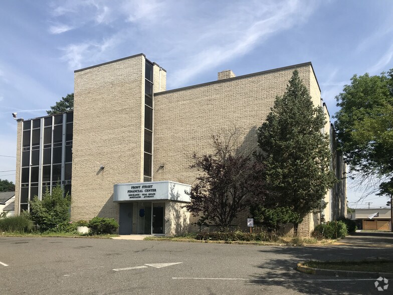 14 Front St, Hempstead, NY à louer - Photo de l’immeuble – Image 3 sur 7