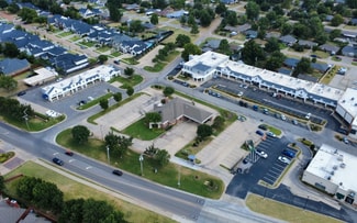 Plus de détails pour 2800-2830 W Country Club Dr, Oklahoma City, OK - Bureau, Bureau/Médical à louer