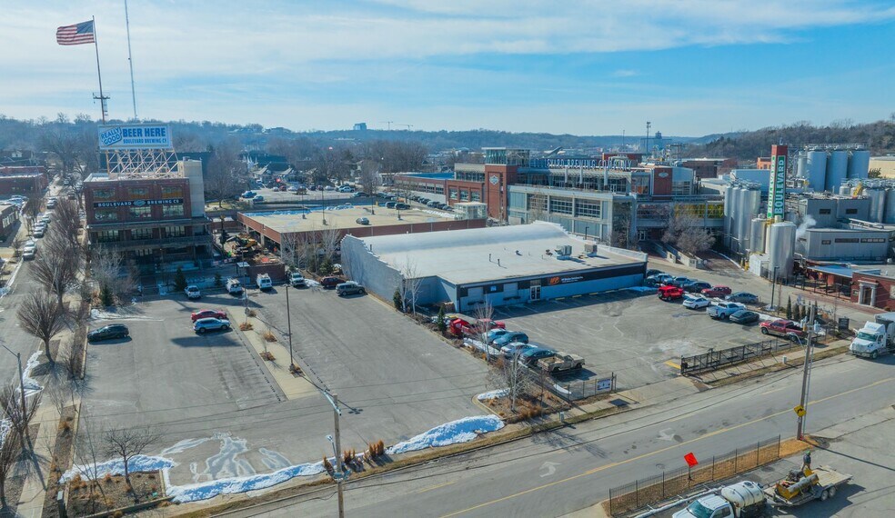 2525 Belleview Ave, Kansas City, MO à vendre - Photo de l’immeuble – Image 2 sur 11