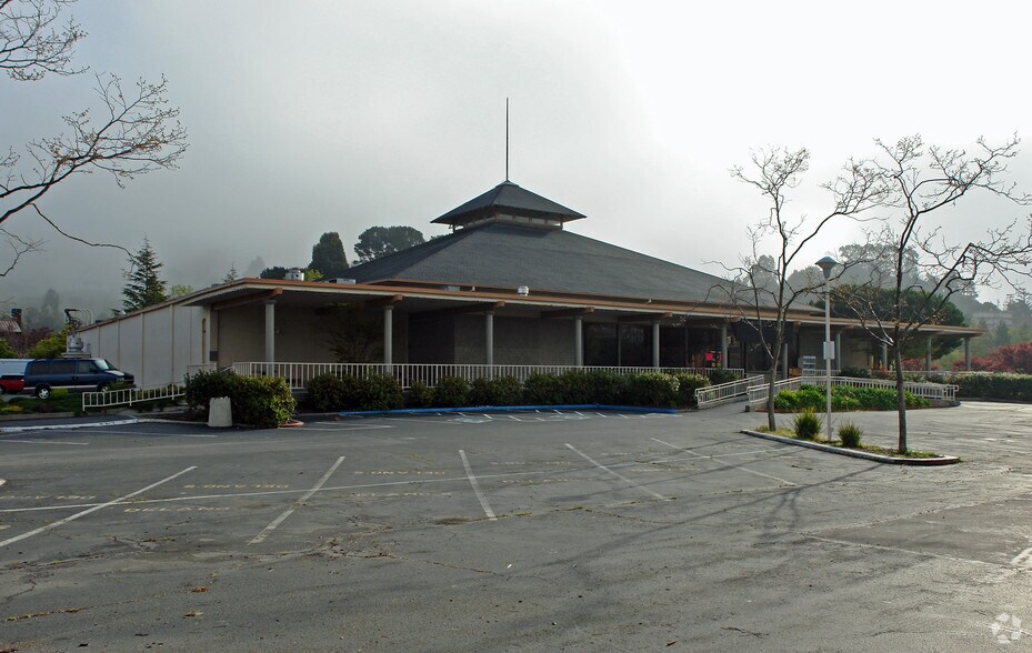1555-1599 Tiburon Blvd, Belvedere Tiburon, CA à louer - Photo de l’immeuble – Image 2 sur 3