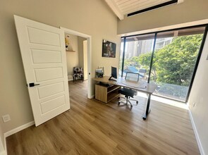 444 Hobron Ln, Honolulu, HI à louer Photo intérieure– Image 1 sur 2