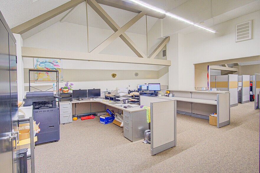 6726 Milton Ave, Whittier, CA à louer - Photo intérieure – Image 2 sur 53