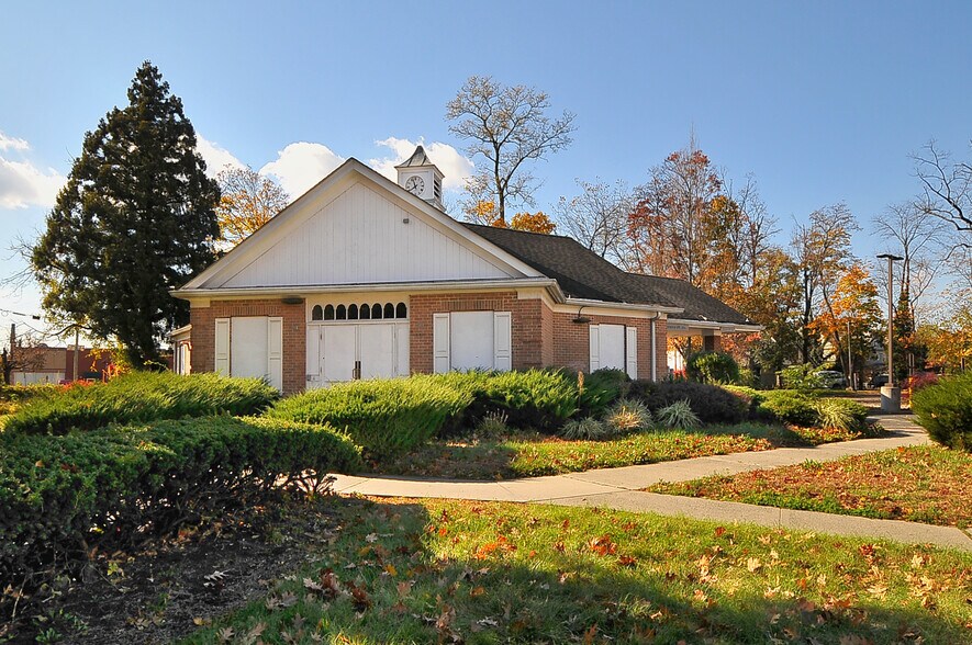 335 E Front St, Plainfield, NJ à vendre - Photo de l’immeuble – Image 1 sur 7