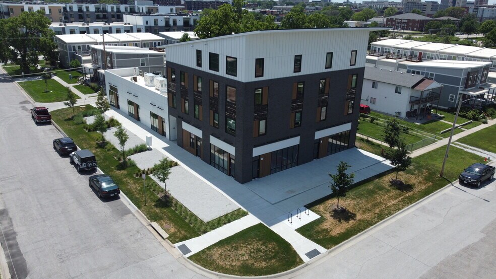 345 N 23rd St, Lincoln, NE à louer - Photo de l’immeuble – Image 2 sur 4