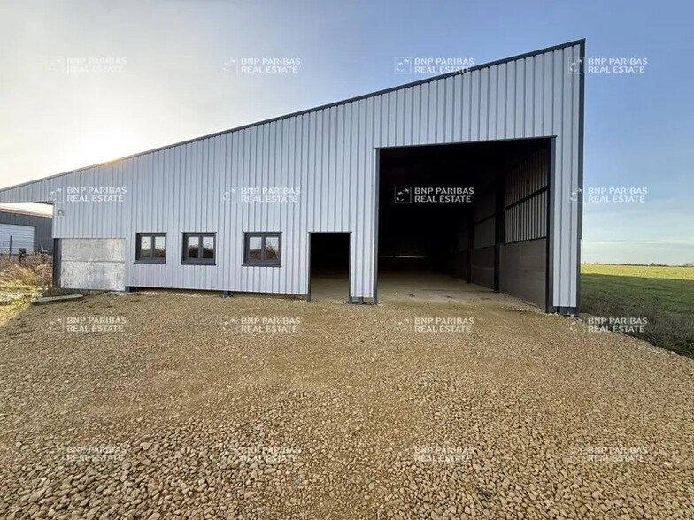 Industriel/Logistique dans Jarny à vendre - Photo de l’immeuble – Image 1 sur 8