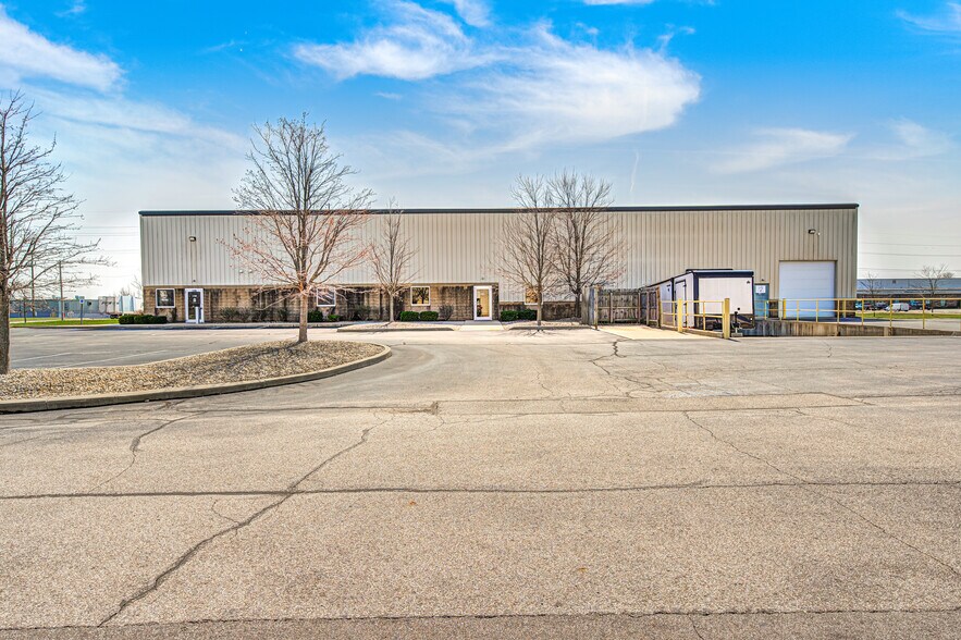 1400 Commerce Pky, Franklin, IN à louer - Photo de l’immeuble – Image 3 sur 18