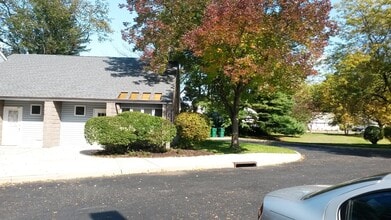 445 White Horse Ave, Hamilton, NJ à vendre Photo intérieure– Image 1 sur 3