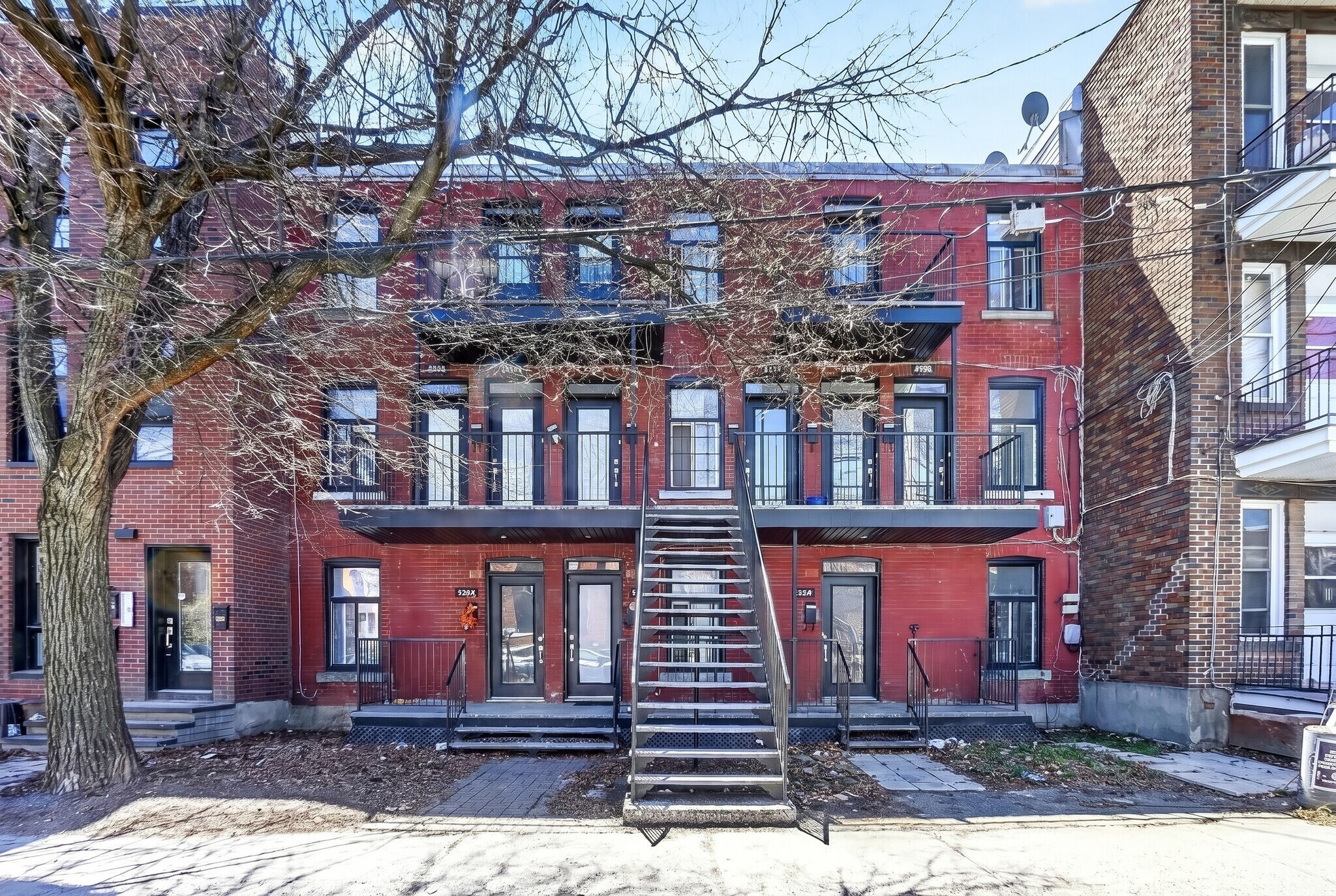 2278-2296 Av Bourbonnière, Montréal, QC à vendre Photo de l’immeuble– Image 1 sur 29
