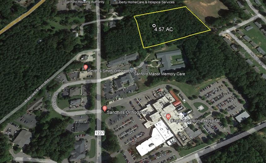 1013A Carthage St, Sanford, NC à vendre - Photo de l’immeuble – Image 3 sur 8