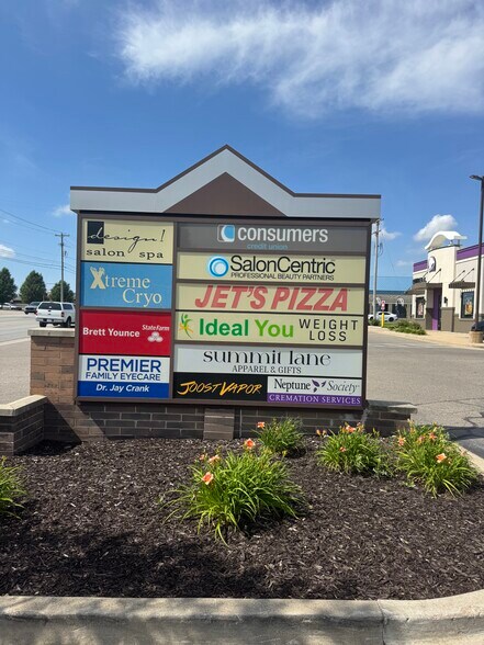 6750-6770 Kalamazoo Ave SE, Grand Rapids, MI à louer - Photo de l’immeuble – Image 3 sur 9
