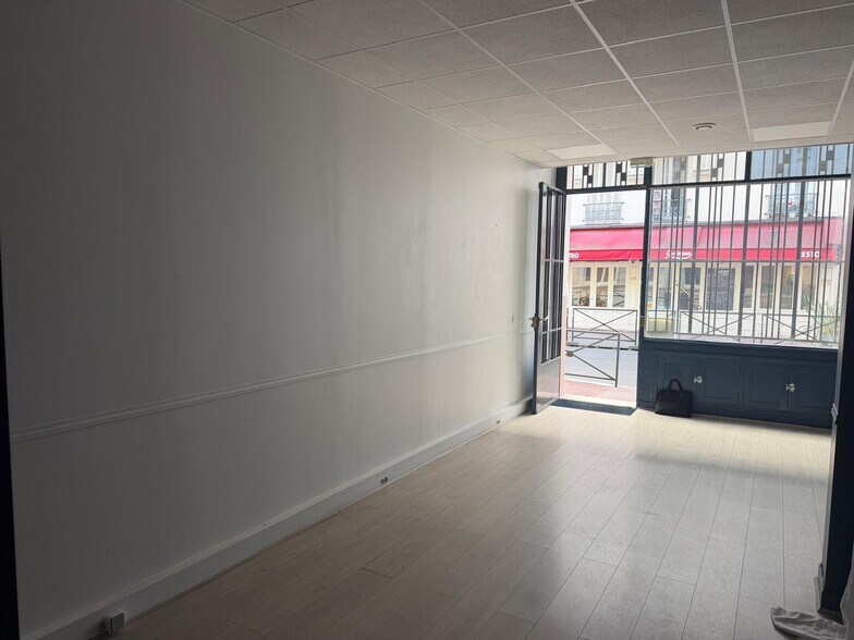 Rue Chaptal, Levallois-Perret à vendre - Photo de l’immeuble – Image 2 sur 5