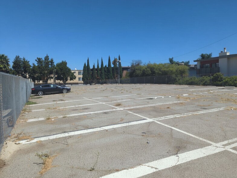 14827 Ventura Blvd, Sherman Oaks, CA à louer - Photo de l’immeuble – Image 2 sur 9
