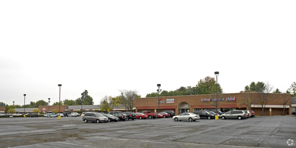 200-254 Mid Rivers Ctr, Saint Peters, MO à louer - Photo de l’immeuble – Image 1 sur 10
