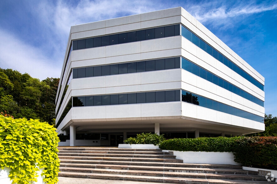 4141 Yonge St, Toronto, ON à louer - Photo de l’immeuble – Image 2 sur 8