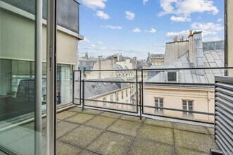 37 Rue De Caumartin, Paris à louer Photo de l’immeuble– Image 2 sur 5