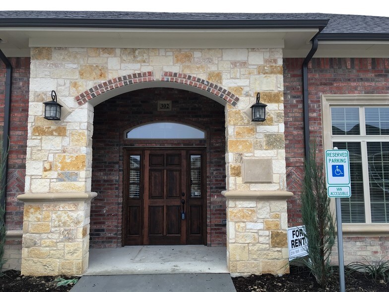 8668 John Hickman Pky, Frisco, TX à louer - Photo de l’immeuble – Image 3 sur 44