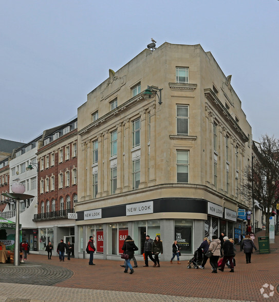1-6 Richmond Hl, Bournemouth à vendre - Photo principale – Image 1 sur 3