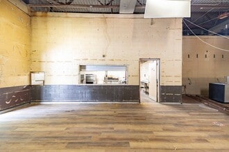 6840 N Waverly St, Dearborn Heights, MI à louer Photo intérieure– Image 2 sur 2