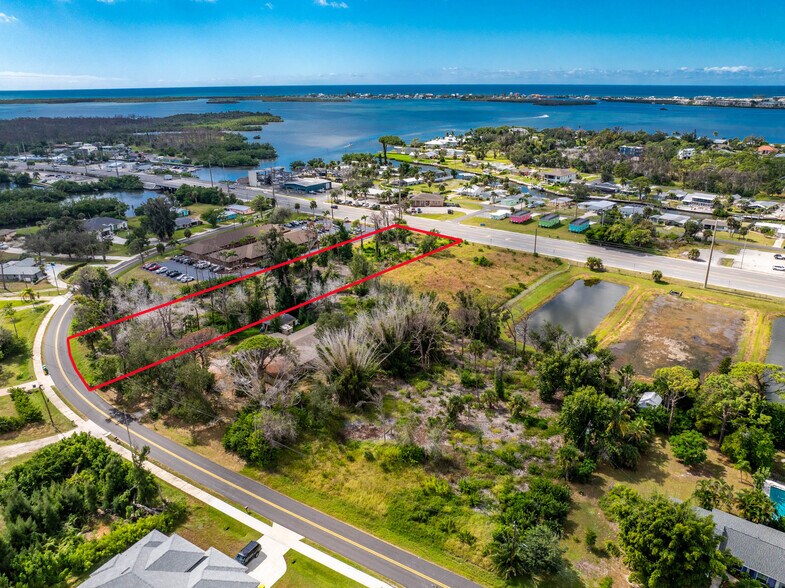1630 Manor Rd, Englewood, FL à vendre - Photo de l’immeuble – Image 3 sur 20