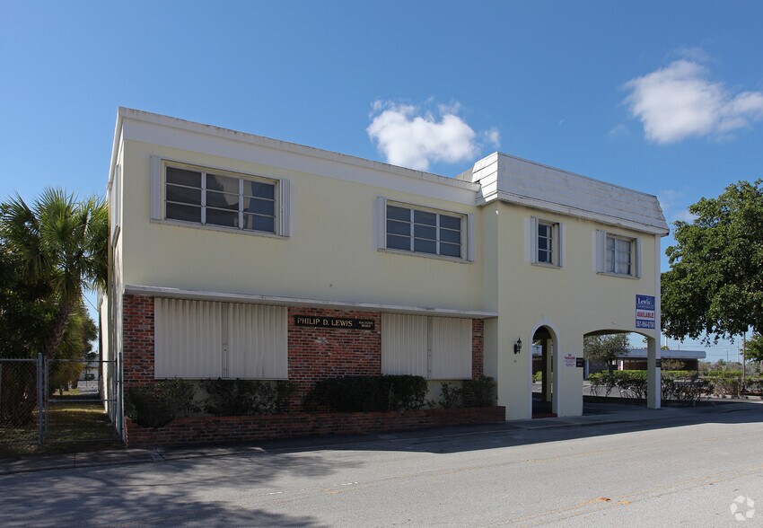 31 W 20th St, Riviera Beach, FL à louer - Photo principale – Image 1 sur 6