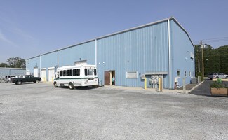 Plus de détails pour 66 Old Country Rd, Quogue, NY - Industriel/Logistique à louer
