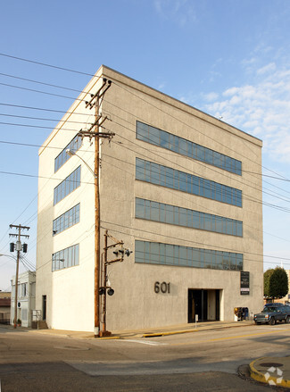 Plus de détails pour 601 Avery St, Parkersburg, WV - Bureau à louer