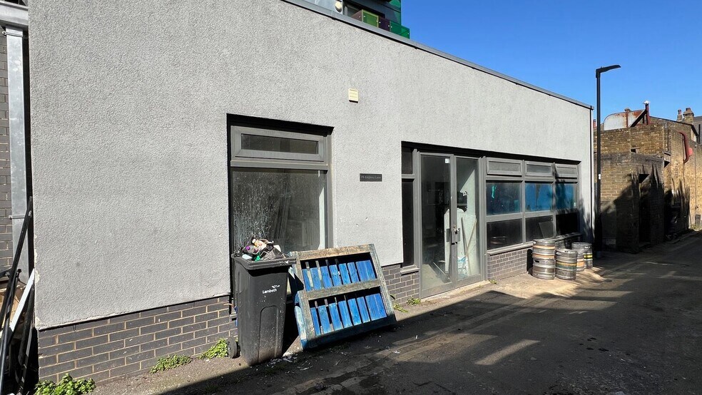 75 Edgeley Ln, Londres à louer - Photo de l’immeuble – Image 2 sur 2