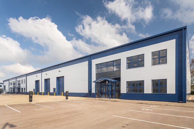 Plus de détails pour Laporte Way, Luton - Industriel/Logistique à louer