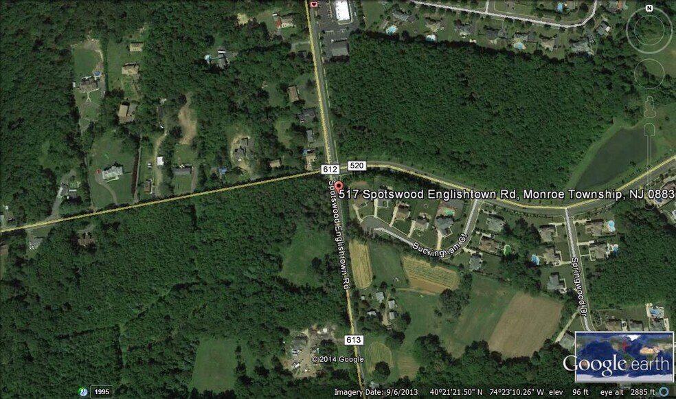 517 Spotswood Englishtown Rd, Monroe Township, NJ à vendre - Photo principale – Image 1 sur 3