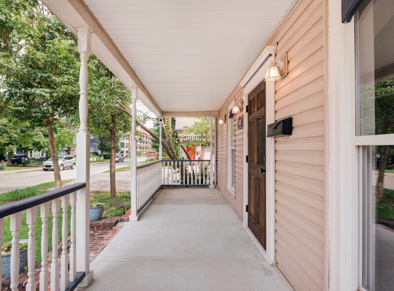 6543 Ferguson St, Indianapolis, IN à louer - Photo de l’immeuble – Image 3 sur 25