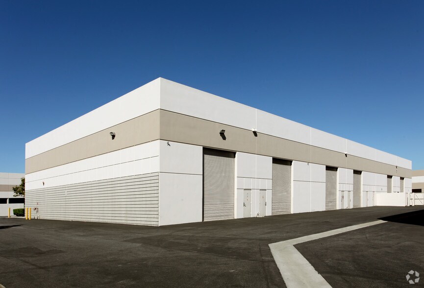 14925 Paramount Blvd, Paramount, CA à vendre - Photo de l’immeuble – Image 2 sur 4