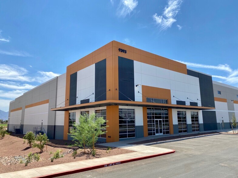 9393 W Buckeye Rd, Tolleson, AZ à louer - Photo de l’immeuble – Image 2 sur 19