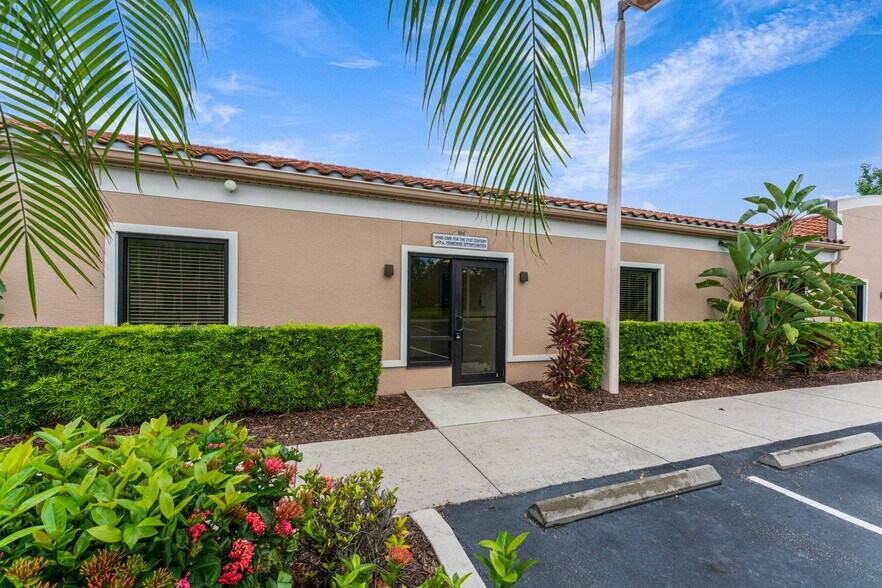 3911 Golf Park Loop, Bradenton, FL à louer - Photo de l’immeuble – Image 2 sur 38